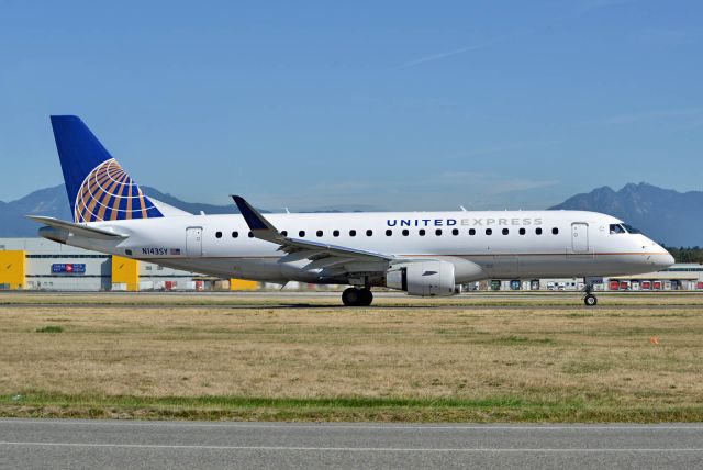 Embraer 170/175 (N143SY)