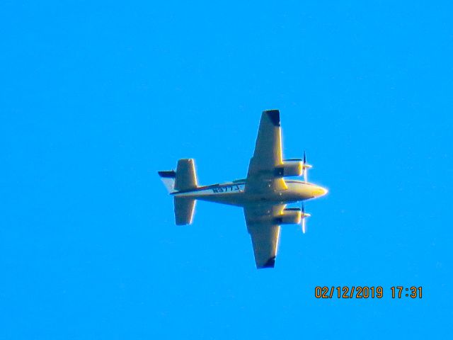Beechcraft 55 Baron (N377J)