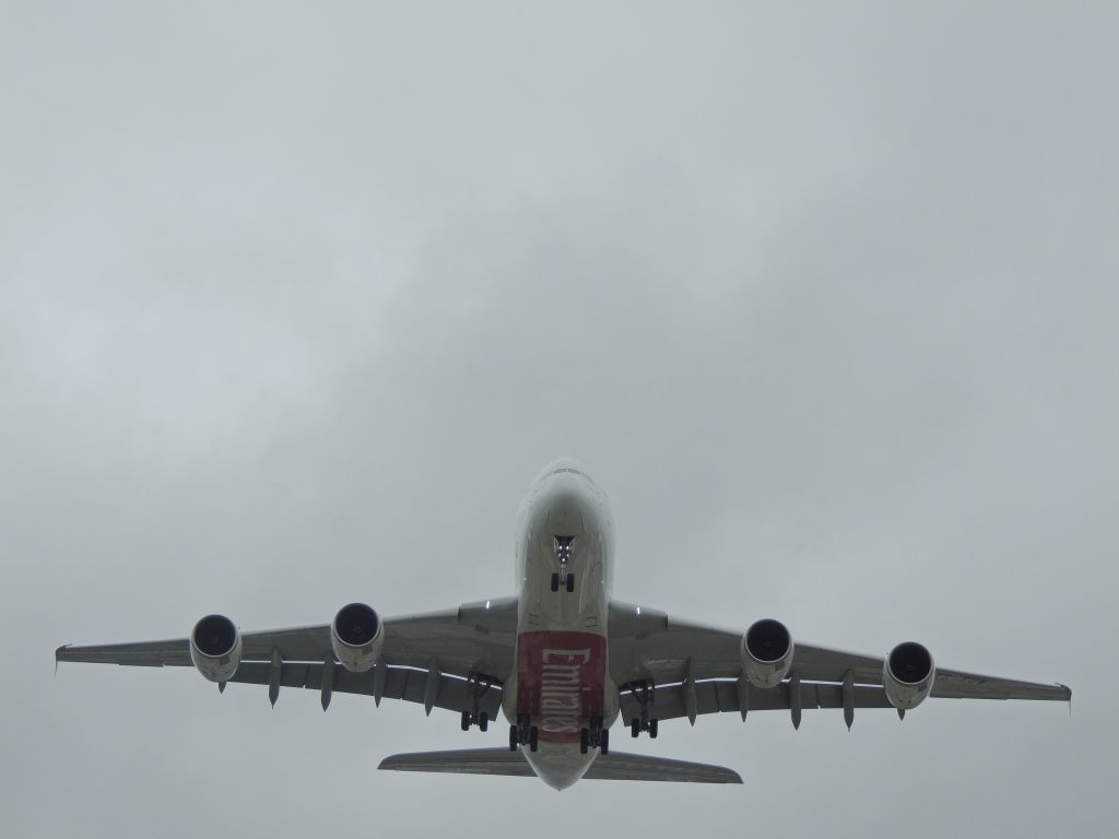 Airbus A380-800 (A6-EUW)