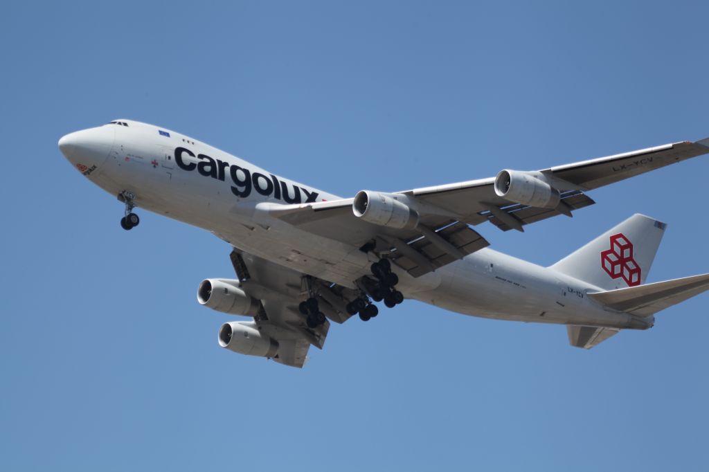 Boeing 747-400 (LX-YCV)