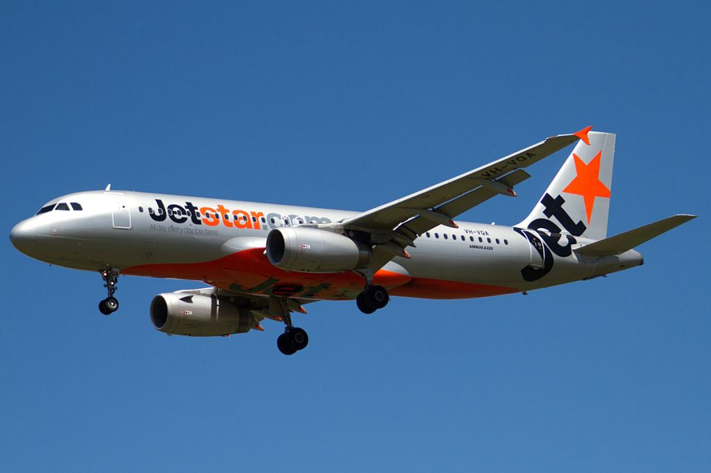 Airbus A320 (VH-VQA) - 7 FEB 2011