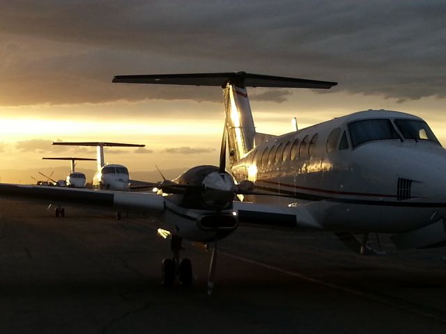 Beechcraft Super King Air 350 — - 3 B350s at sunset KCXL