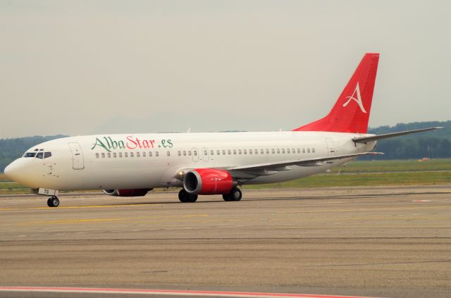 BOEING 737-400 (EC-LTG)