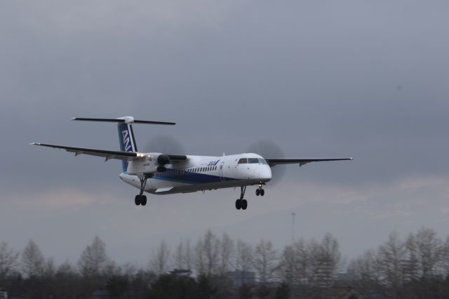 de Havilland Dash 8-400 (JA460A) - 11 April 2015:CTS-HKD.