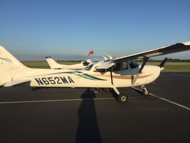 Cessna Skyhawk (N652MA)