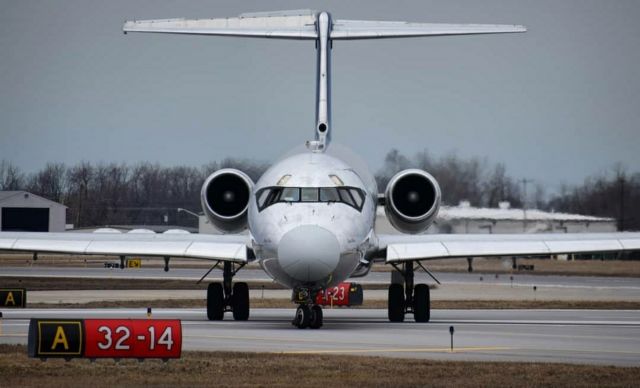 McDonnell Douglas MD-83 (N801WA) - Photo Taken March 2019