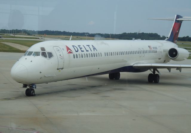 McDonnell Douglas MD-88 (N918DE) - My plane back to ATL