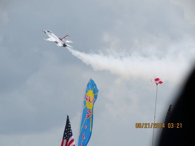 Lockheed F-16 Fighting Falcon (92-3896) - Tinker AFB airshow 2014