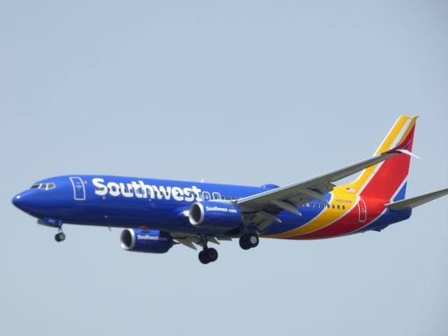 Boeing 737-800 (N8508W) - Shown here is a Southwest Air Boeing 737-800 a few moments until landing in the Spring of 2017.