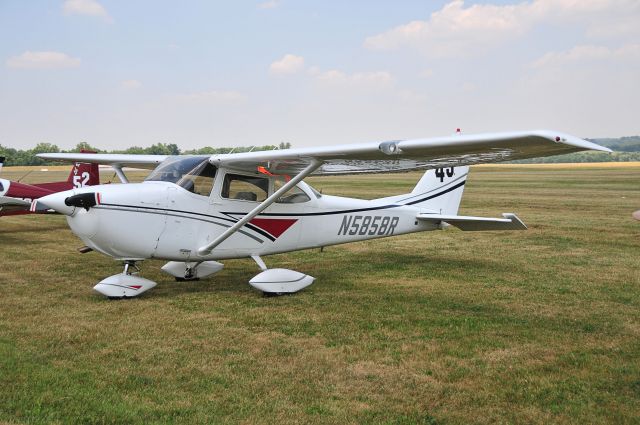 Cessna Skyhawk (N5858R) - Seen at KFDK on 6/26/2010.  KFDK Open House, combined with the Air Race Classic    http://www.airraceclassic.org/         http://discussions.flightaware.com/profile.php?mode=viewprofile&u=269247