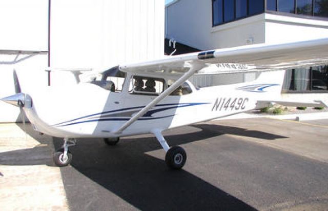 Cessna Skyhawk (N1449C)