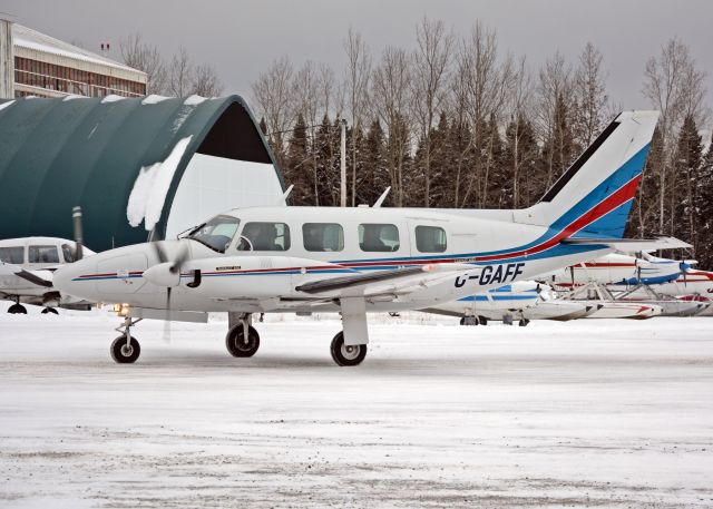 Piper Navajo (C-GAFF)