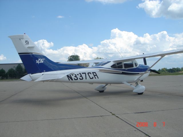 Cessna Skylane (N337CR)