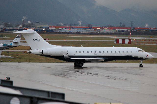 Bombardier Global Express (N711LS)