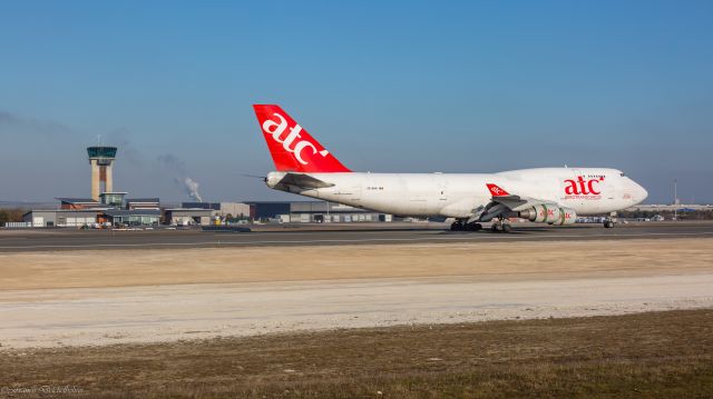 Boeing 747-200 (ER-BAM)