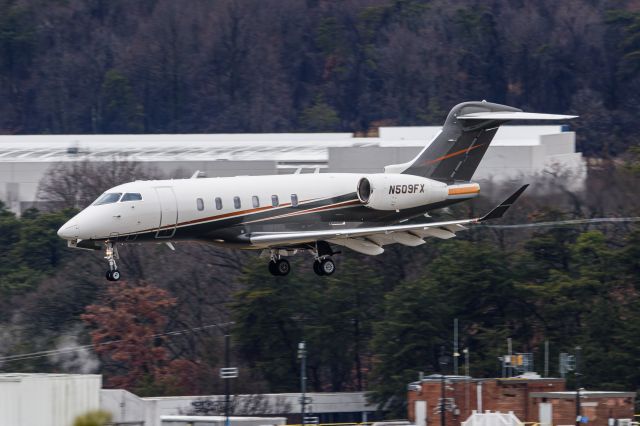 Canadair Challenger 350 (N509FX)
