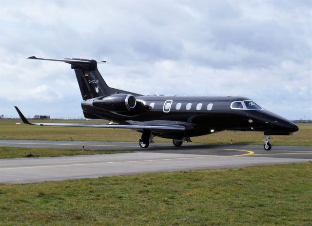 Embraer Phenom 300 (D-CLIF) - Embraer EMB-505 Phenom 300 of Spree Flug Luftfahrt GmbH