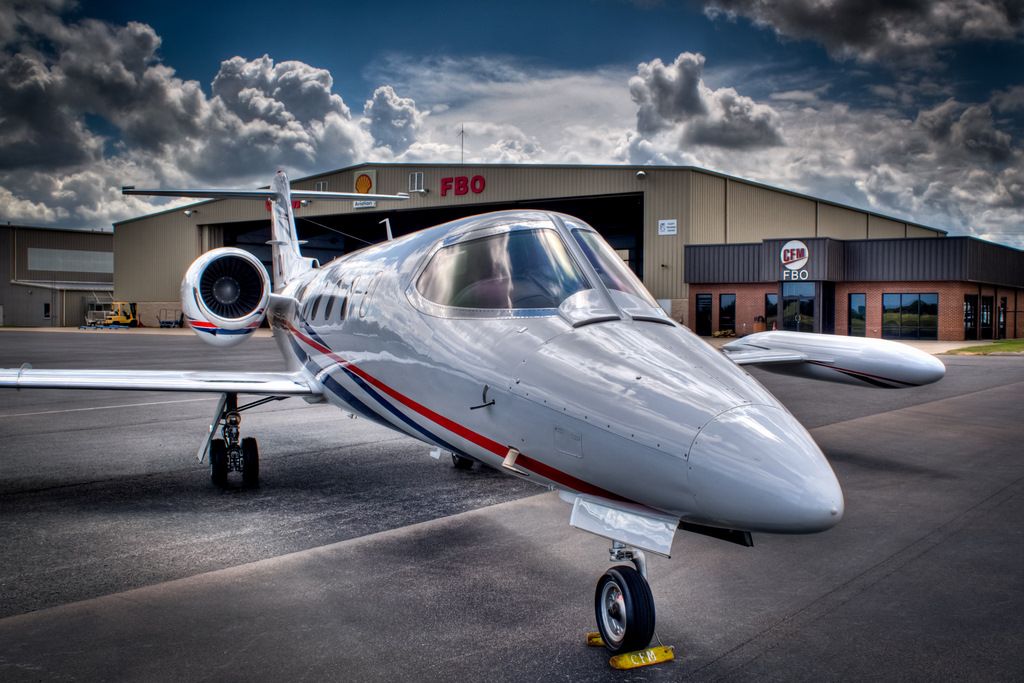 Learjet 35 (N701DA)