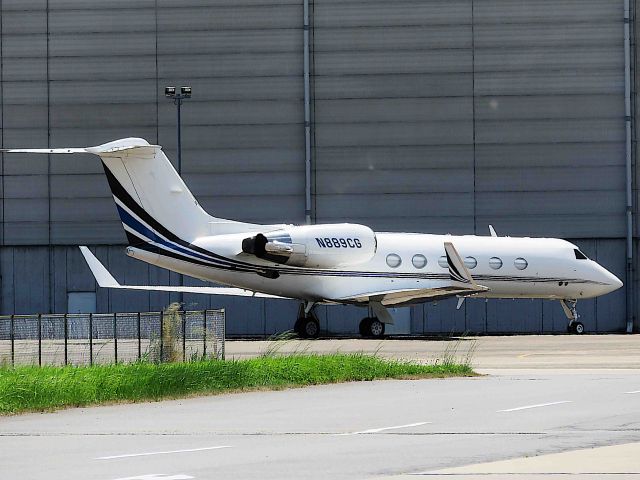 Gulfstream Aerospace Gulfstream IV (N889CG) - I take a picture on Jul 11, 2017.