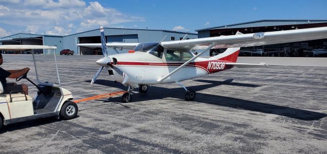 Cessna Skylane (N70938)