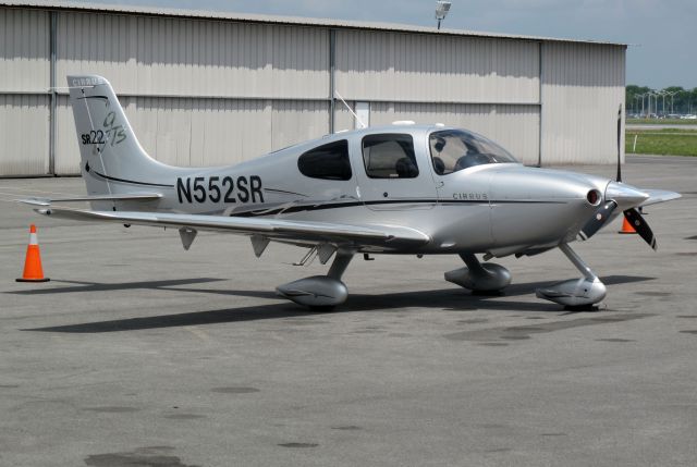 Cirrus SR-22 (N552SR)