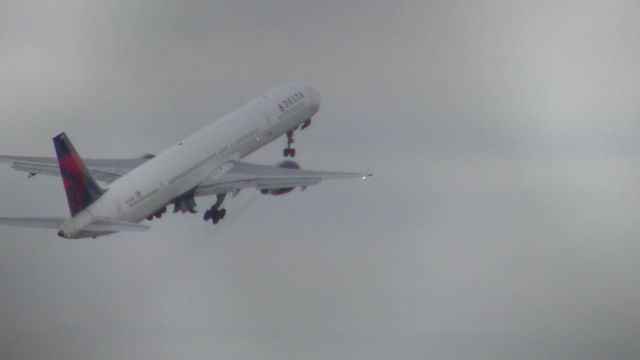 Boeing 757-200 —
