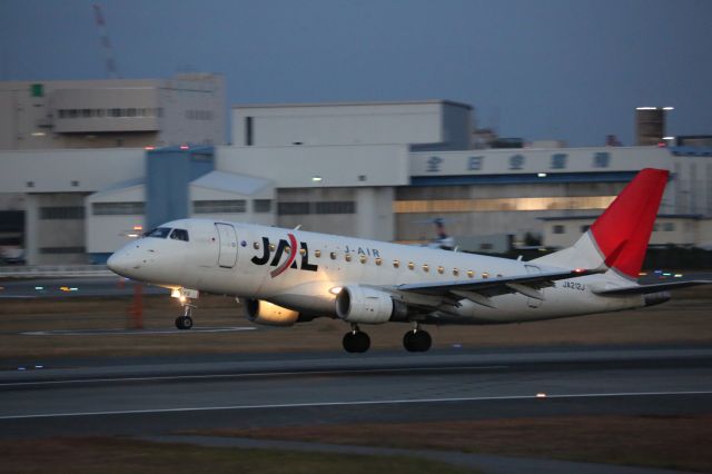 Embraer 170/175 (JA212J)