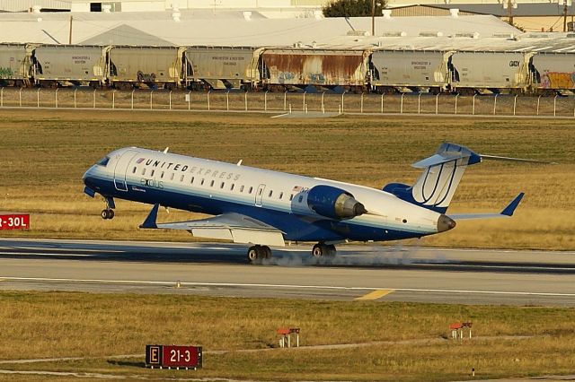 Canadair Regional Jet CRJ-700 (N726SK)