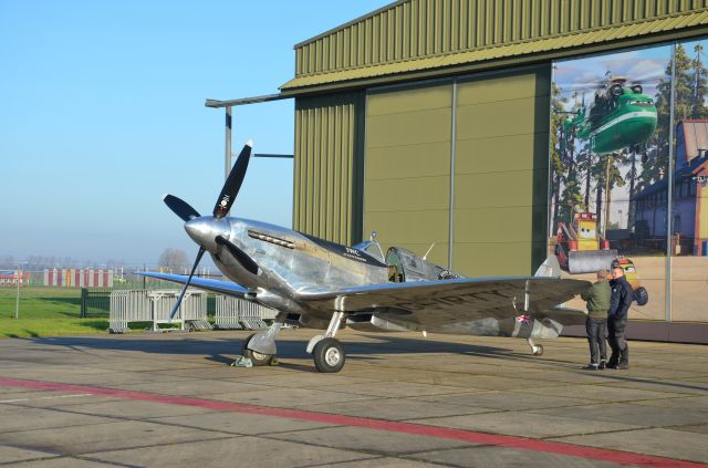 SUPERMARINE Spitfire (G-IRTY)