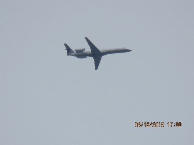 Embraer ERJ-145 (N15910)