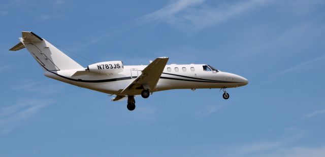 Cessna Citation CJ3 (N783JS) - On short final is this 2005 Cessna Citation 525B in the Summer of 2022.