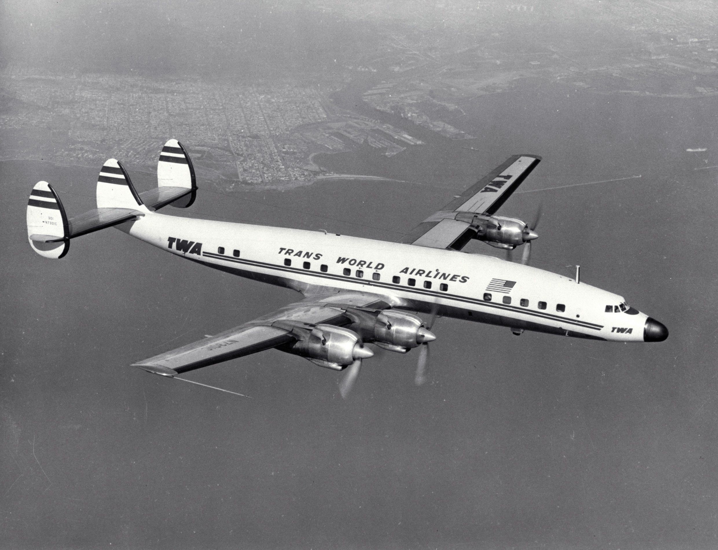 — — - TWA L-1649_Constellation