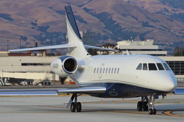 Dassault Falcon 2000 (N98RP)