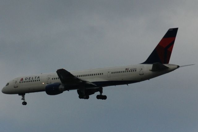McDonnell Douglas MD-88 (N523US)
