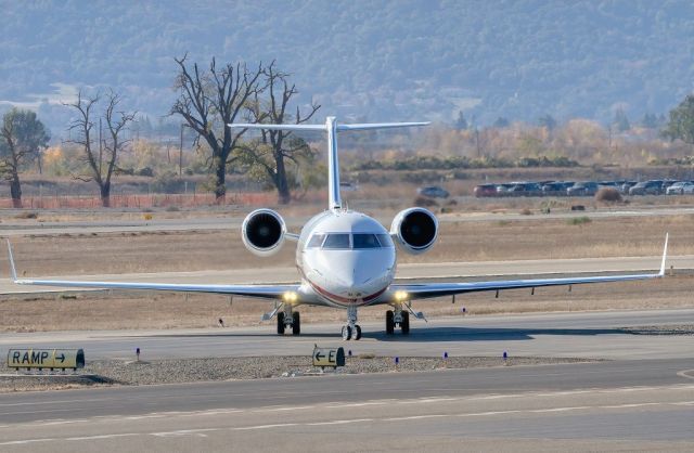 Canadair Challenger (N880CM) - Bombardier CL-600 at Livermore Municipal Airport, Livermore CA.br /December 2020