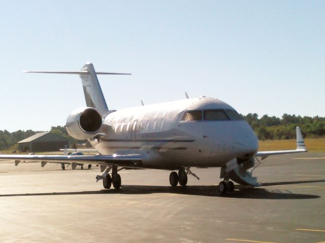 Canadair Challenger (N276GC) - Challenger 604 on the ramp in Orange