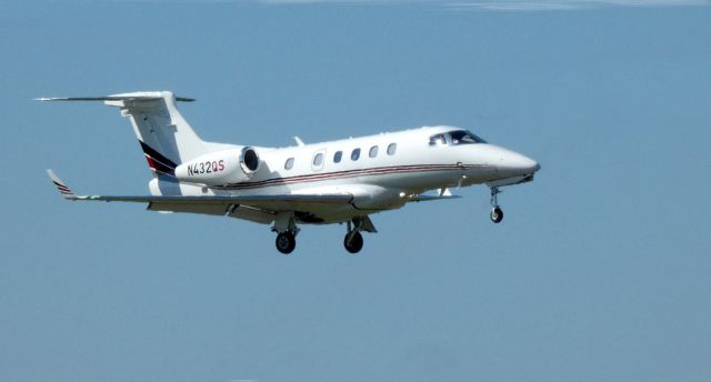 Embraer Phenom 300 (N432QS) - On final is this 2019 Embraer Phenom EMB-505 in the Summer of 2020.