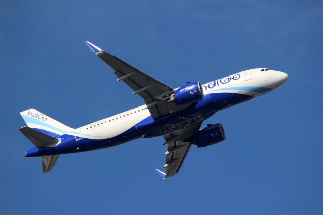 VT-IZQ —