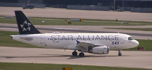 Airbus A319 (OY-KBT) - OYKBT11042022ZRH.jpgbr /Livrée Star Alliance. 