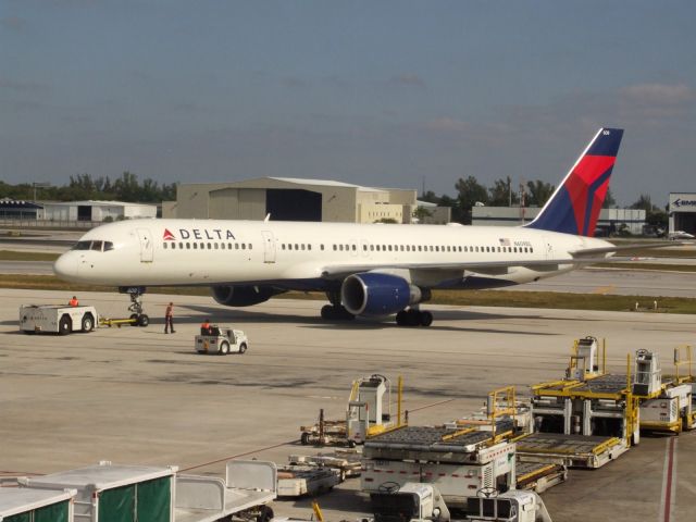 Boeing 757-200 (N609DL)