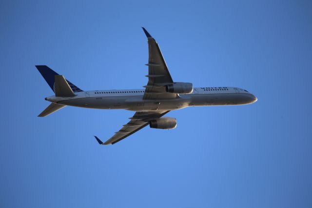 Boeing 757-200 (N14118)