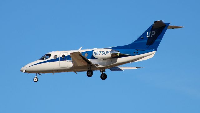 Beechcraft Beechjet (N676UP) - Arriving as Delta Private Jets flight 676 from GSO