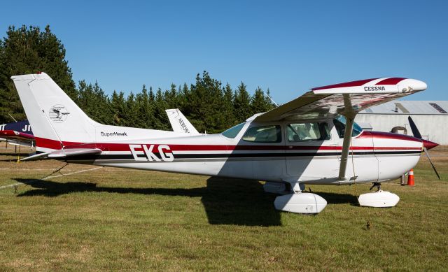 Cessna Skyhawk (ZK-EKG)