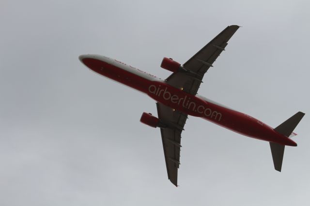 Airbus A321 (D-ALSB) - Just after take off near end of runway 4-10-2013