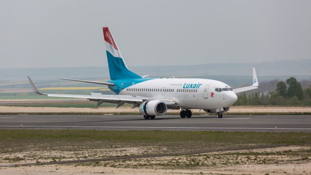 Boeing 737-700 (LX-GLS)