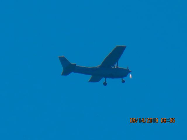 Cessna Skyhawk (N734PE)