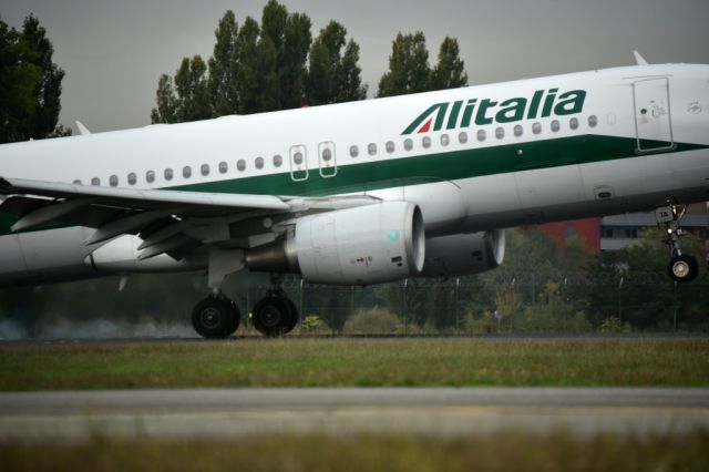 Airbus A320 (EI-DTA)