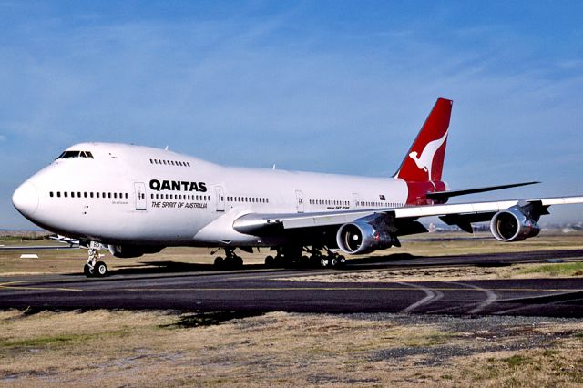 Airbus A330-200 (VH-EBO) - QANTAS - BOEING 747-238B - REG : VH-EBO (CN 21657/339) - KINGSFORD SMITH SYDNEY NSW. AUSTRALIA - YSSY 27/6/1988 35MM SLIDE SCANNED WITH A EPSON PERFECTION V700 FLATBED SCANNER. SCANNED AT 6400 DPI.