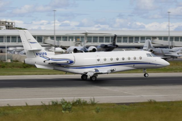 IAI Gulfstream G200 (N165PB)