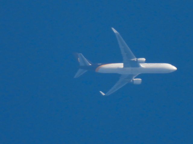 BOEING 767-300 (N358UP) - UPS2861br /PHX-PHLbr /09/13/22